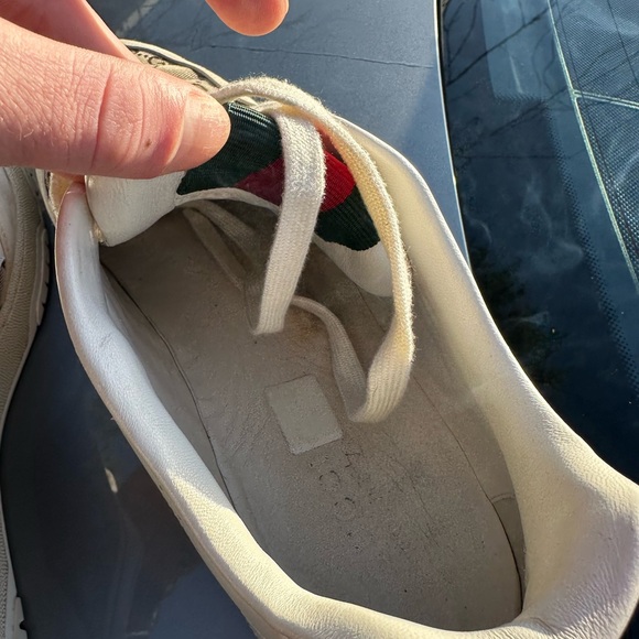 Lightly stepped in - Picture 6 of 7